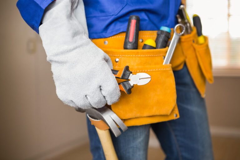 When Should You Call an Electrician vs a Handyman?